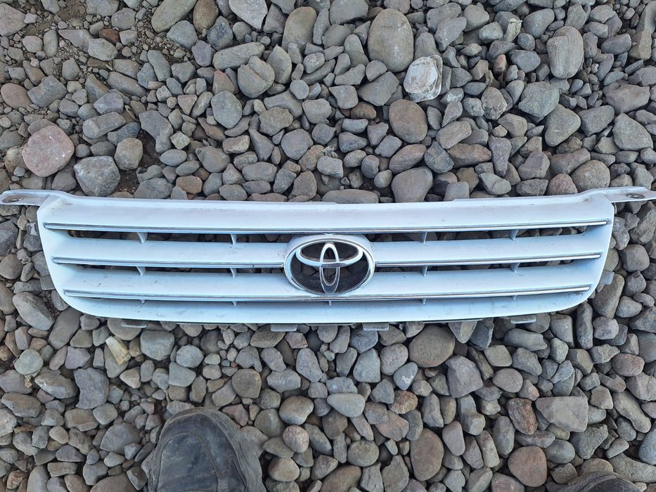 Продам Оргинал Вампер для Камри 20 или Грация