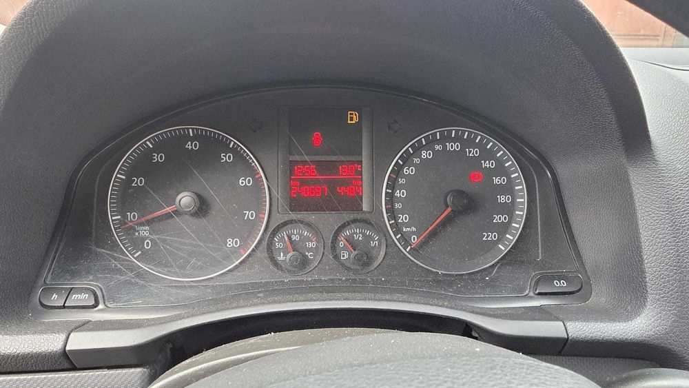 VOLKSWAGEN Golf 2004 — imagine 5