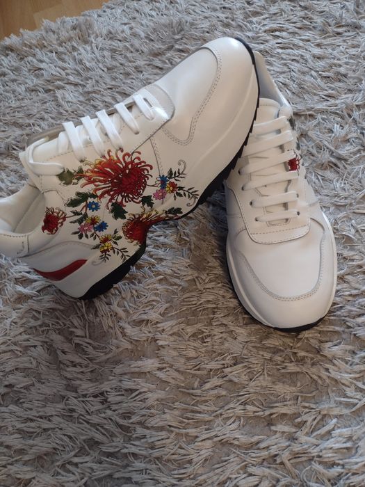 Оригинални ,Нови ,дамски маратонки Dsquared2 40/41 размер