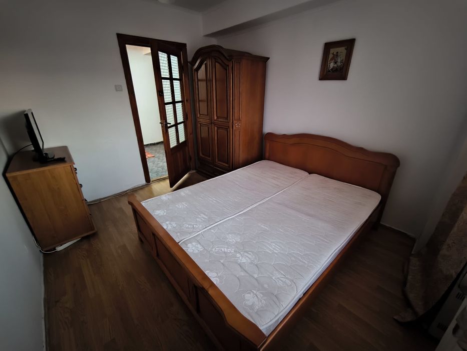 Apartament zona bună!