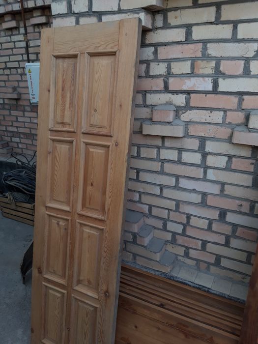 Деревянные двери