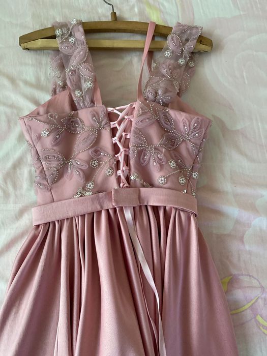 Официална бална/абитуриентска рокля