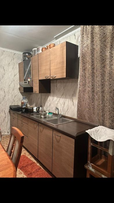 Кухня с плитой вытяжка