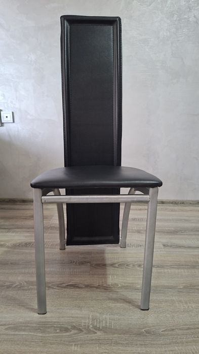 Трапезни столове