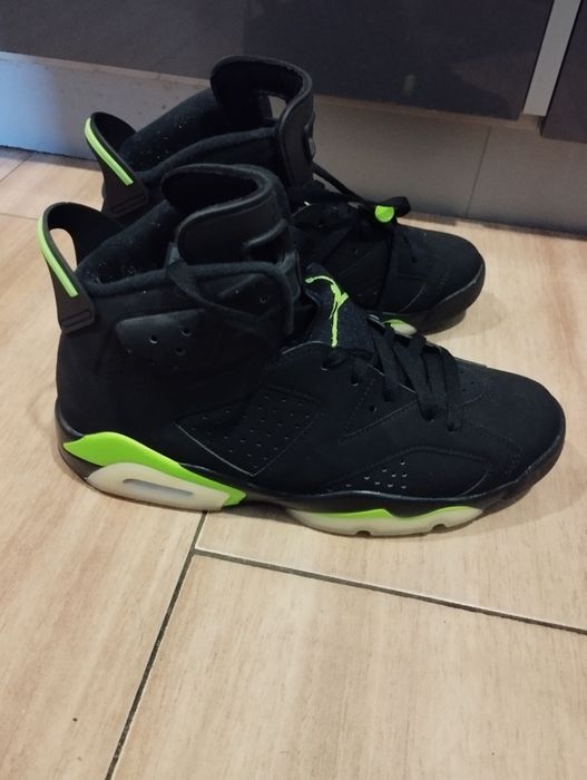 Jordan 8 Retro Electric Green / Jordan Zoom Separate