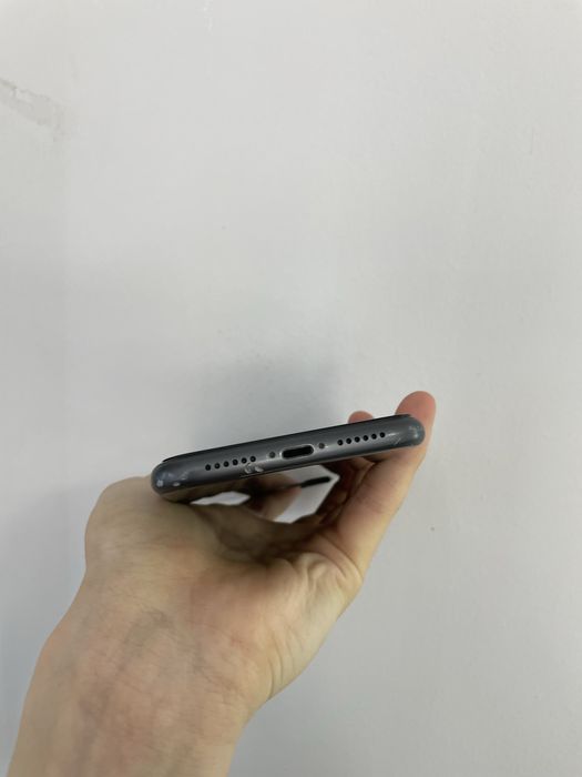 Продам айфон 11 iphone 11