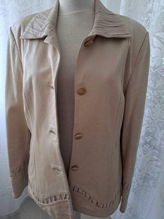 haina piele bej scurta