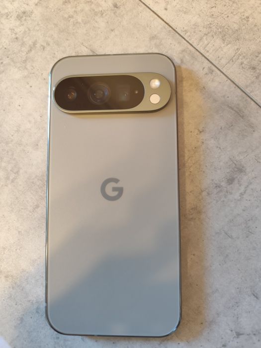 Telefon mobil Google Pixel 9 Pro, 128GB, 16GB RAM, 5G, Hazel