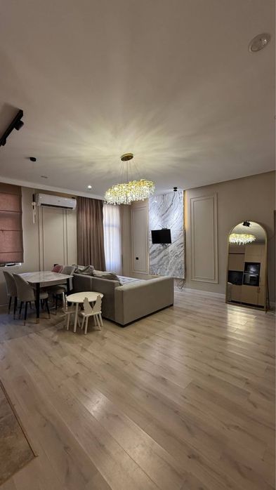 Yashnobod, 76,6 m² Estetik remont Mebel va texnika bilan 85 000 $
