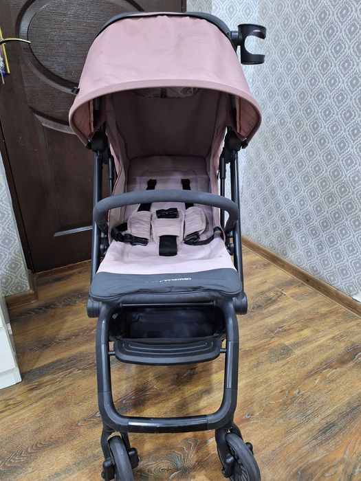 Продается коляска easywalker