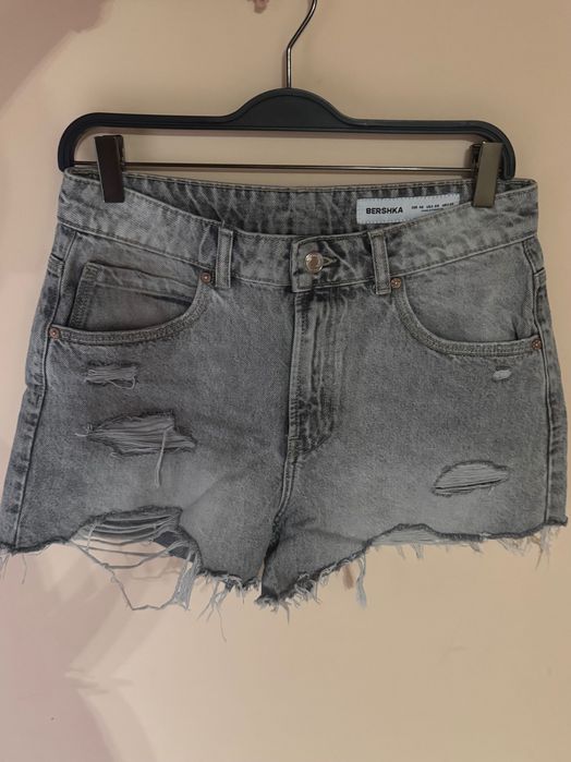 Къси дънкови панталони BERSHKA, размер 40