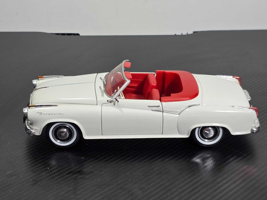 Macheta Auto 1/18 Revell Borgward Isabella Roadster