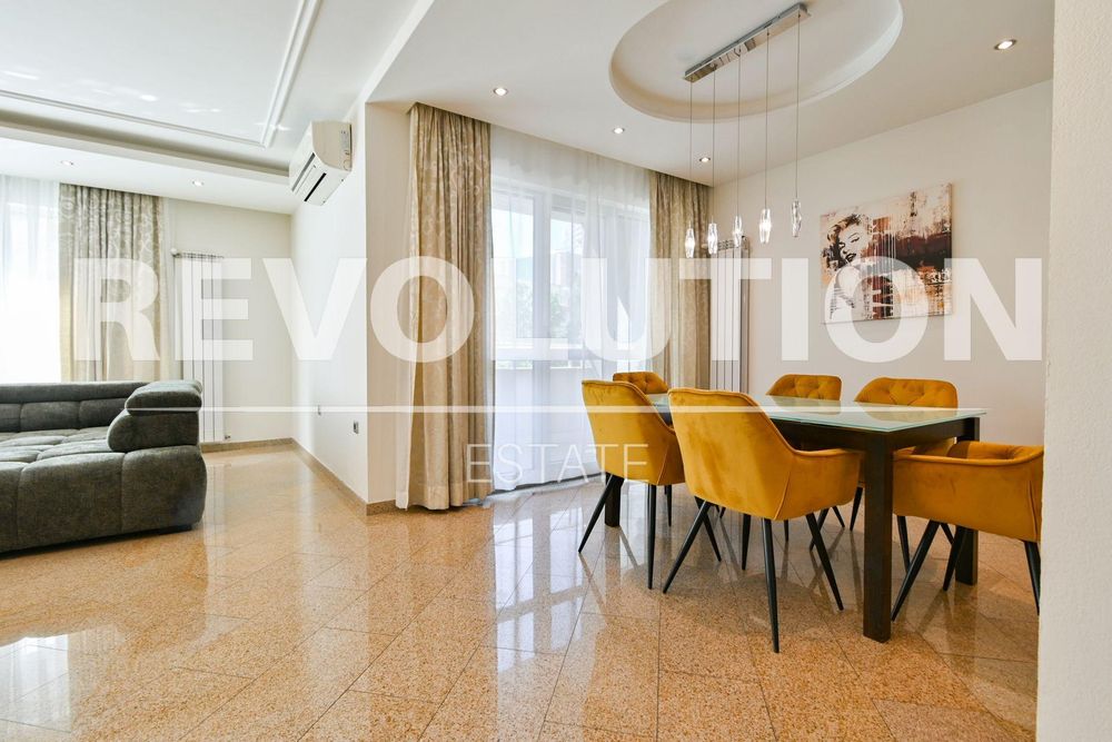 Дава се под наем Четиристаен апартамент в София, Лозенец - 202 кв.м за 2300 € - Снимка #1