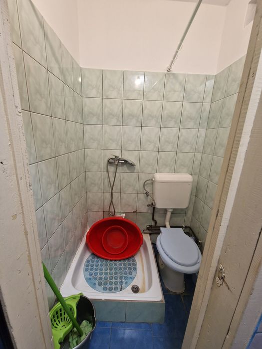 Vând camera de cămin!