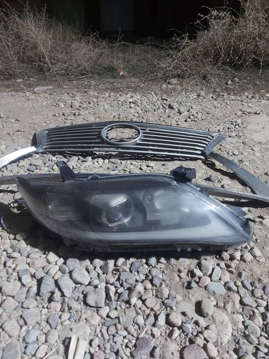 Решетка и фар правый для лексус