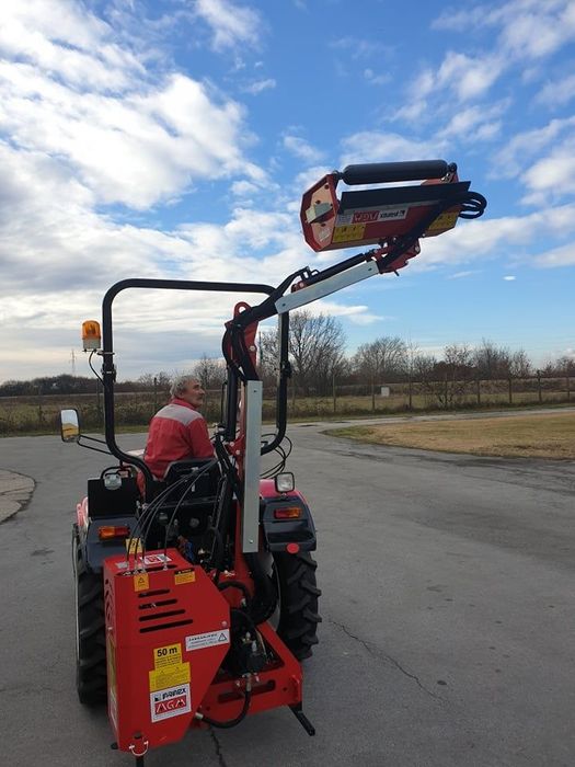 Tocatoare laterala cu brat pentru tractor