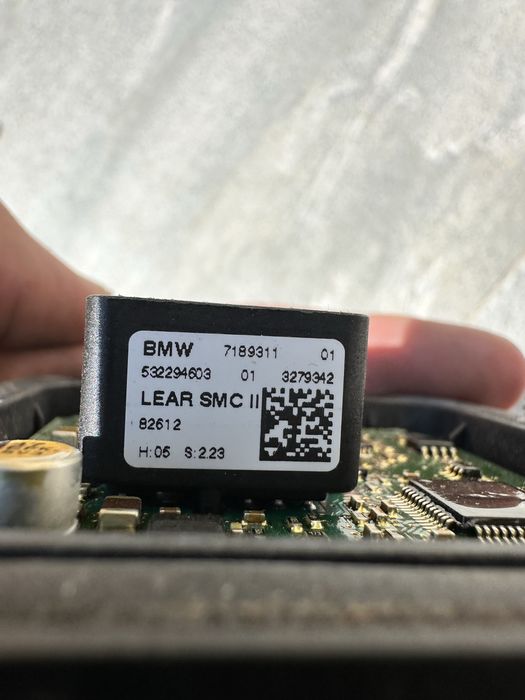 Части за BMW E90- Модули за фарове - Airbag - Халогени