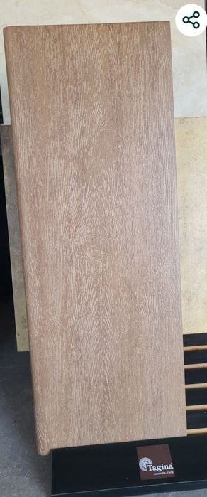 Treaptă gresie 32x90 model lemn