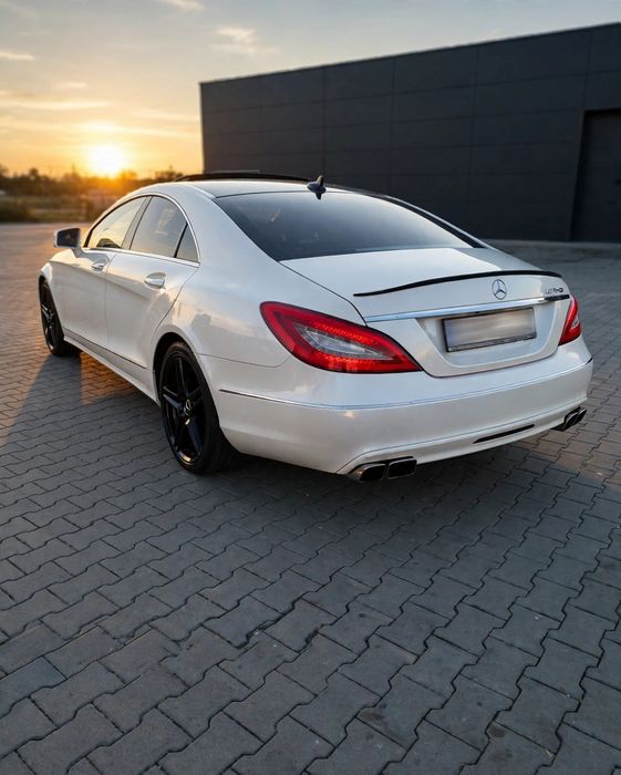 MERCEDES-BENZ CLS 2012 — imagine 3
