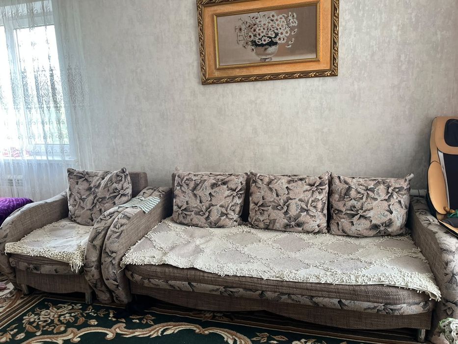 Диван с креслом б/у