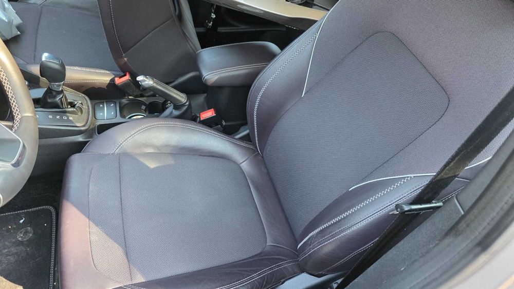 продавам Ford Fiesta vignale 2019 с удар цяла за части