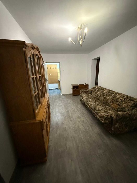 Apartament de închiriat -2 camere- Velenta