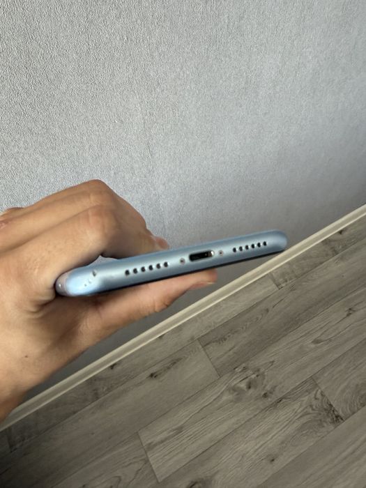 Продам айфон XR