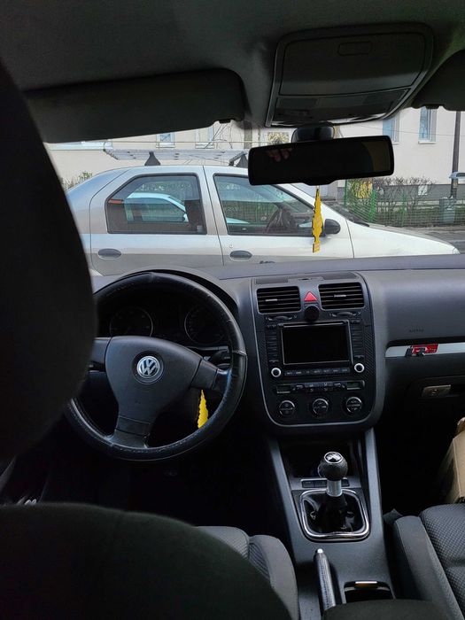 RARITATEVW Golf 5 – Motorul Legendar BKC – Dotări de Top & Jante PremiumDacă ești în căutarea unui Golf 5 „clasic”, știi deja că motorizarea conteaza!