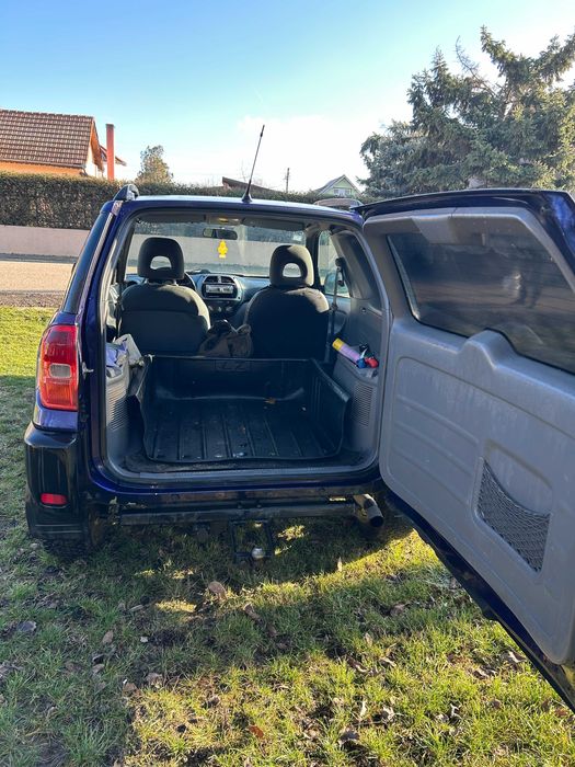 Vand TOYOTA RAV-4 sau schimb cu DACIA LOGAN