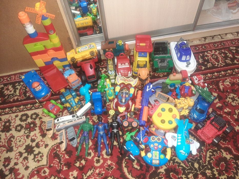 Игрушки для мальчика