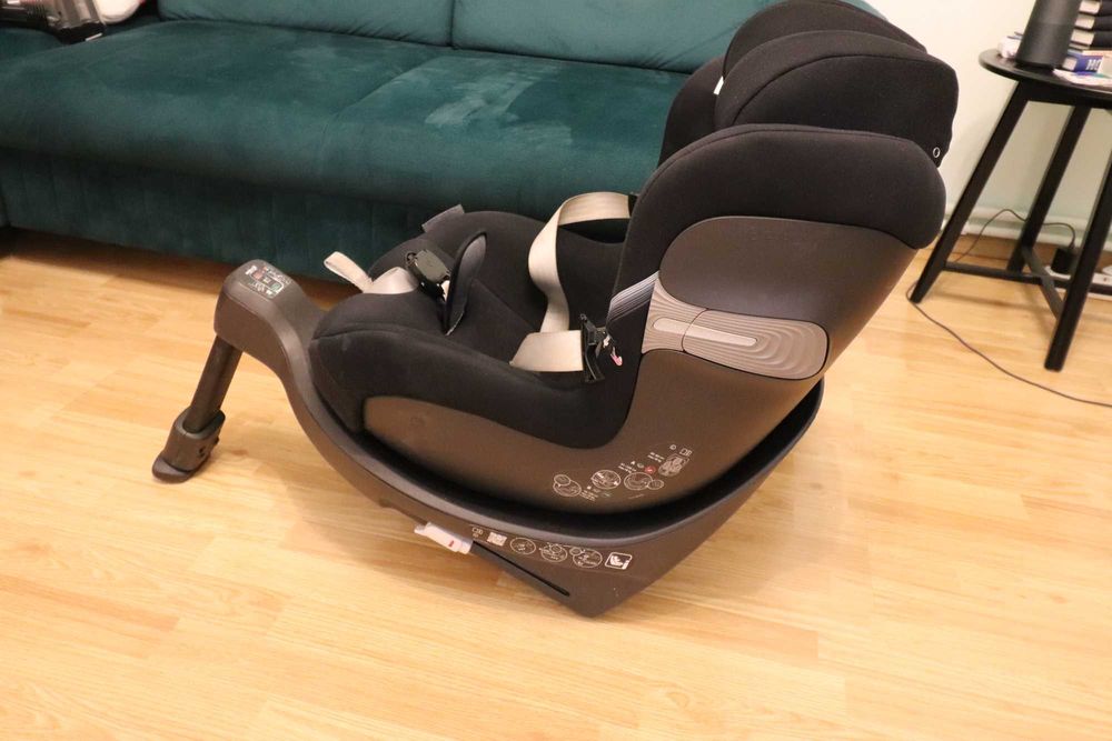 Scaun auto  Cybex Sirona SX2 Deep Black