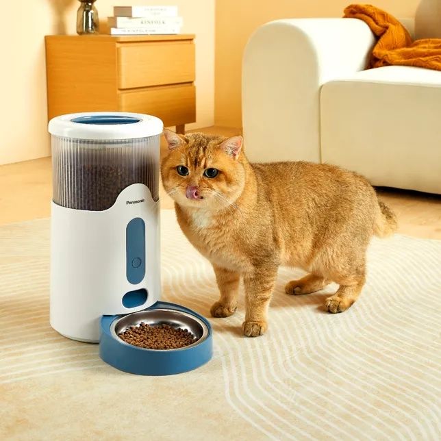 Смарт автоматична хранилка, Panasonic, за кучета и котки, WiFi 2.8L, с мобилно приложение