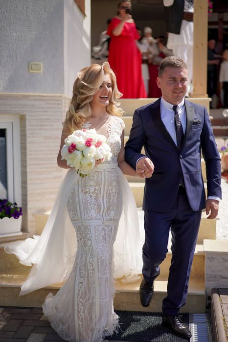 Rochie de mireasă cu trenă detașabilă