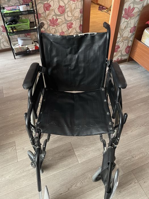 Кресло инвалидное