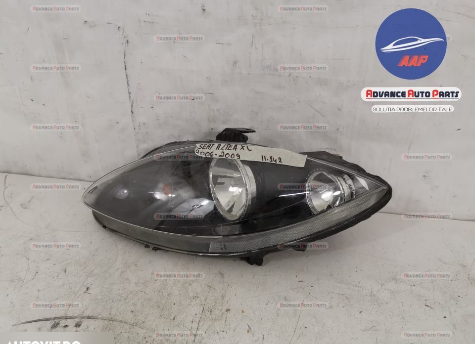 Ляв фар оригинален с халоген Сеат Алтеа / Seat Altea [Преведен българс