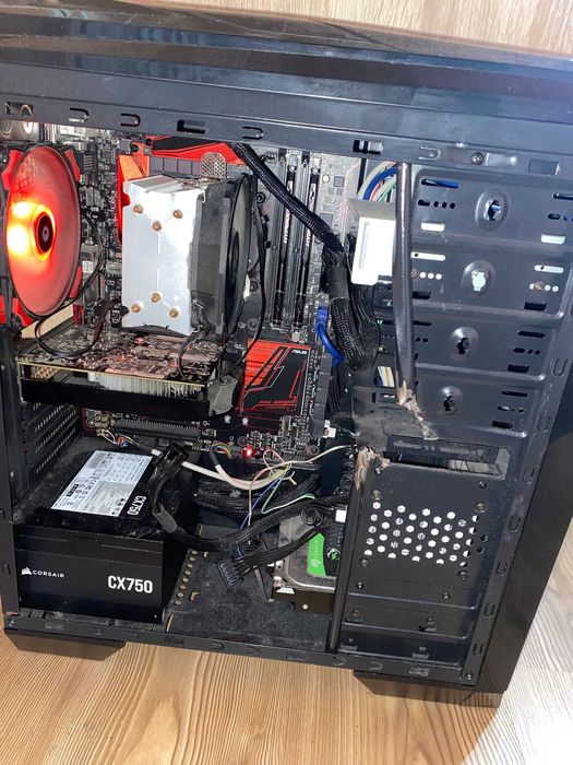 Vând sistem de Gaming complet, fara rami și fără mobila.