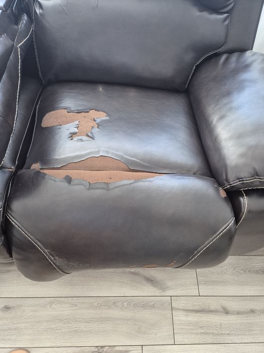 Vand set canapea  cu recliner