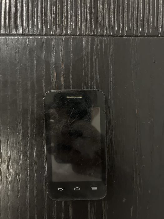 Vodafone Smart First 6 V695 – netestat – cu baterie – fără încărcător