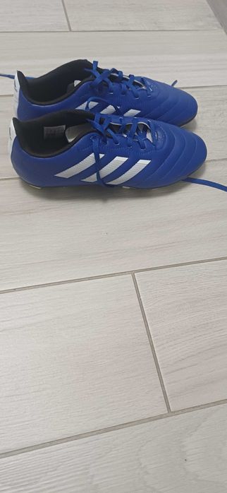 Vand ghete fotbal adidas copa 20.4 TF albastru,originali marimea 38,5