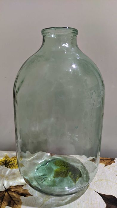Продам банку 10 литров