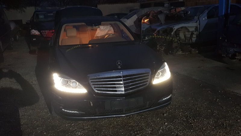 Мерцедеси на части Mercedes S400 HYBRID Long W221 Хибрид на части