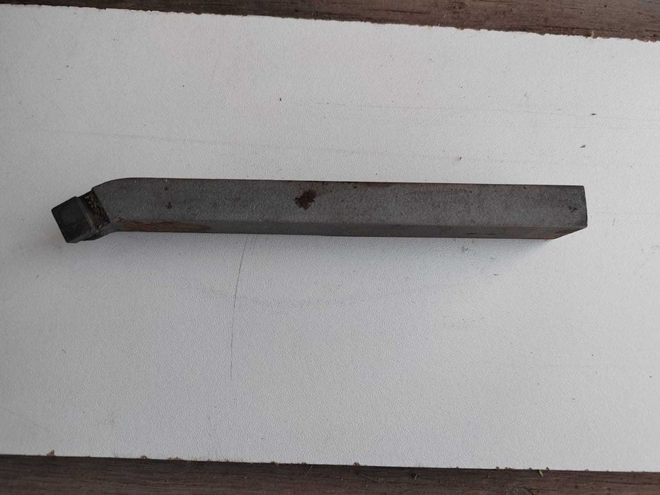 Резцы токарные новые