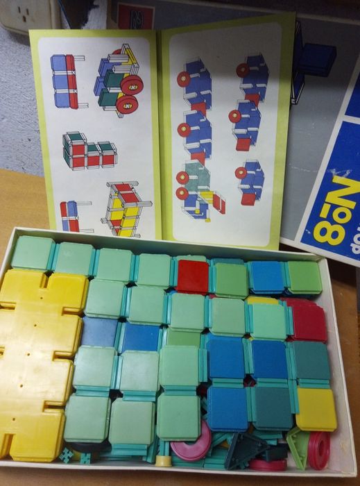 Конструктори и строител тип "Лего"