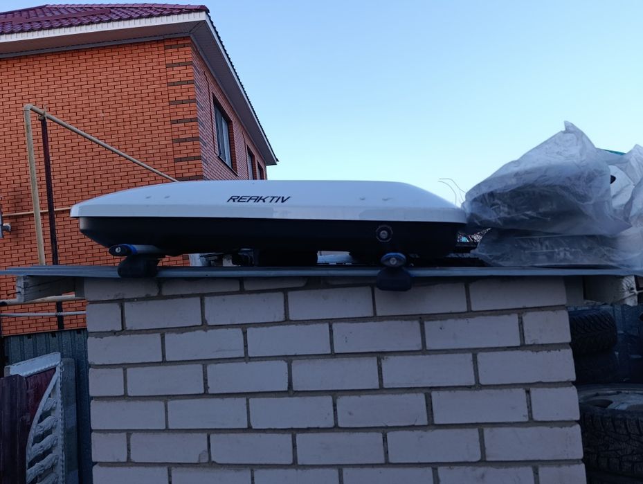 Продам Багажник бокс