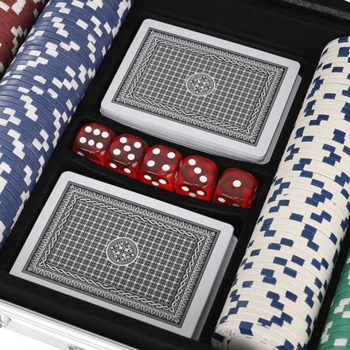 Комплект за Покер в Куфарче