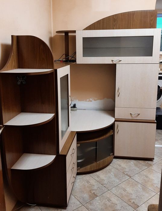 Продавам секция...