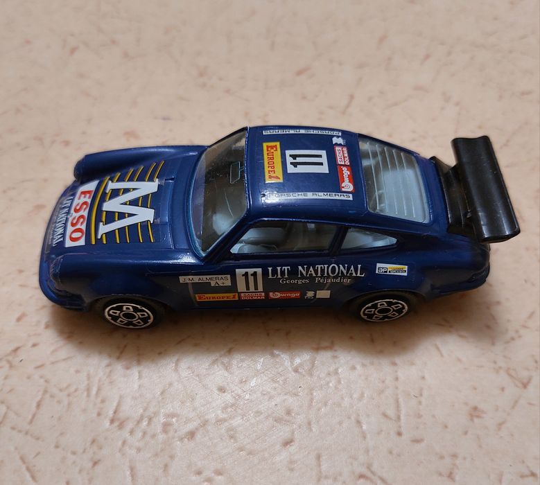 Метални колички Burago /made in Italy/ в мащаб 1/43.