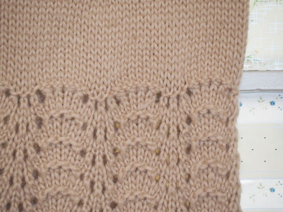 Продавам плетена пола