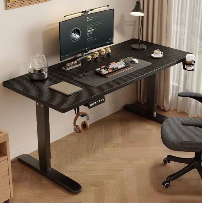 Компьютерный стол с электроприводом