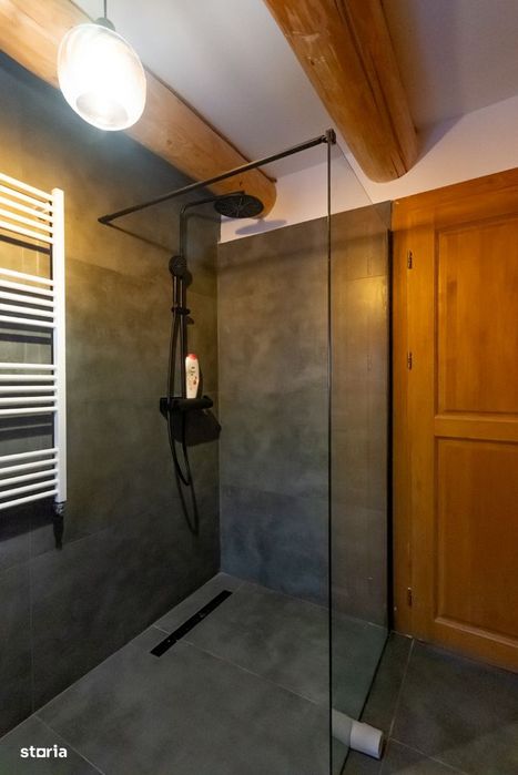 Casă premium din buștean,construită cu responsabilitate – 980 mp teren